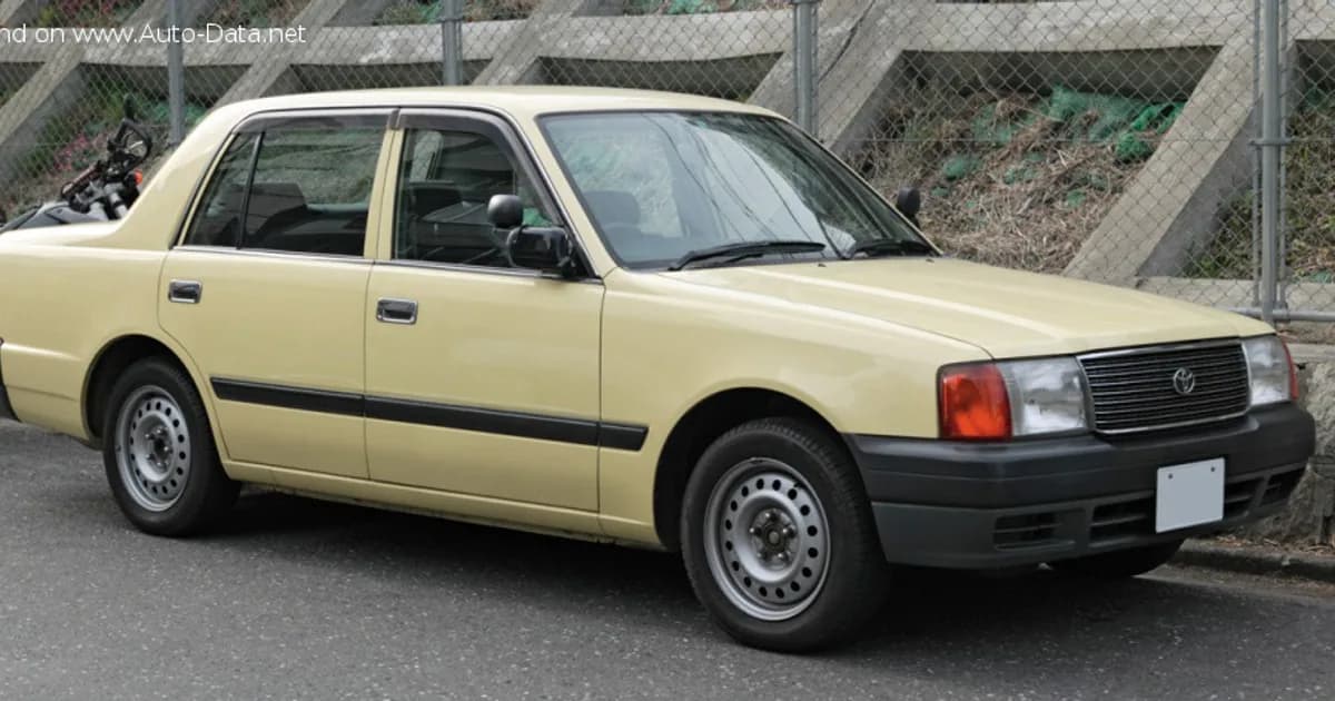 Toyota Crown Comfort (XS10)