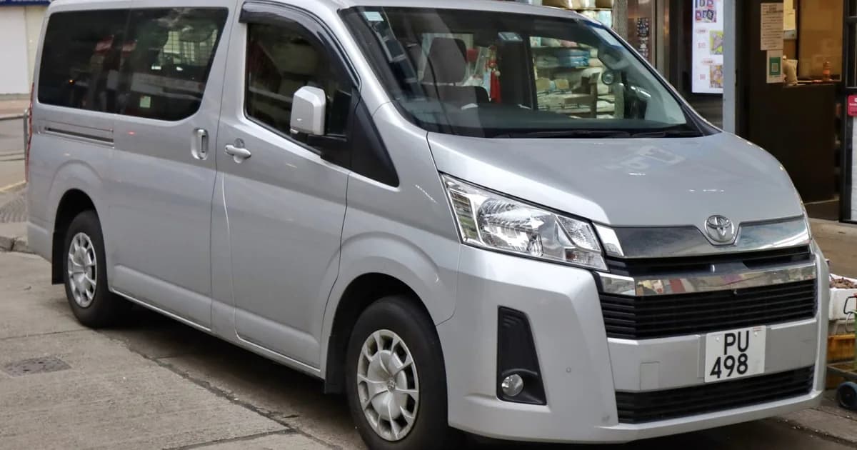 Toyota HiAce VI (H300) Commuter L1H1