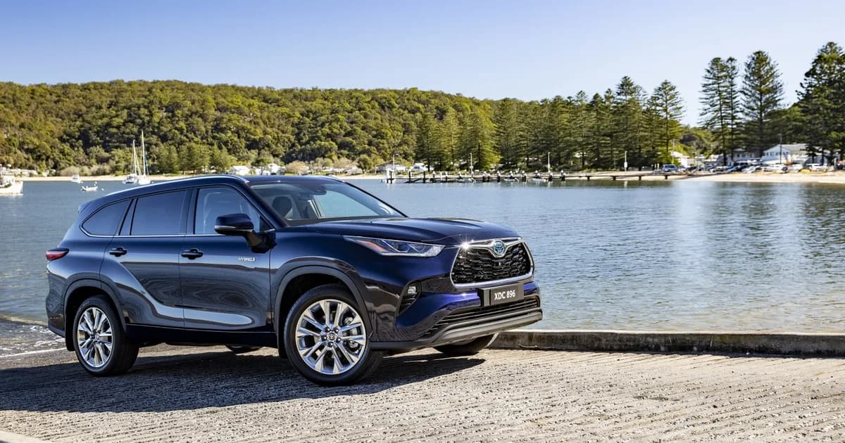 Toyota Kluger IV