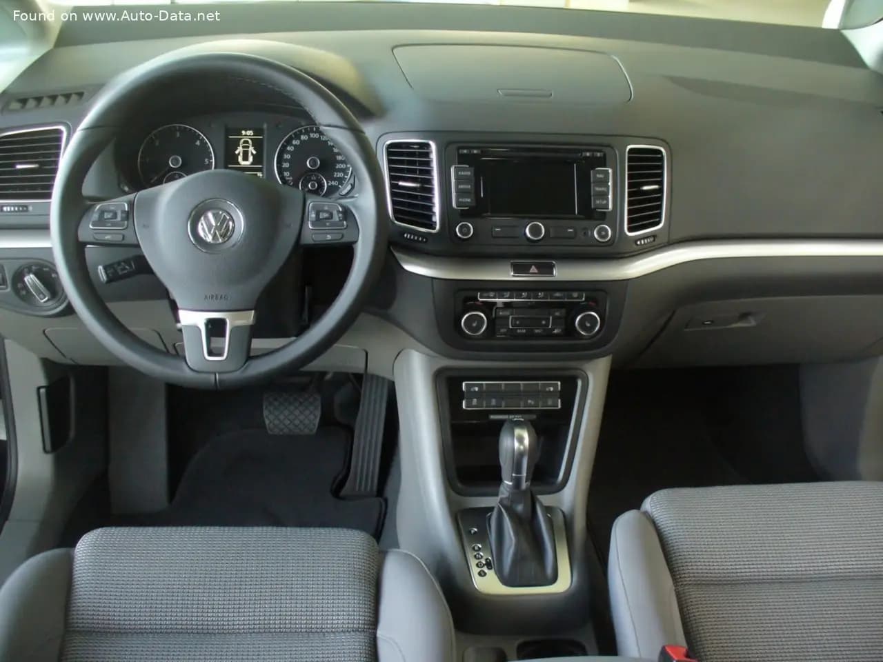 Volkswagen Sharan Phase 2 (2010–2015)