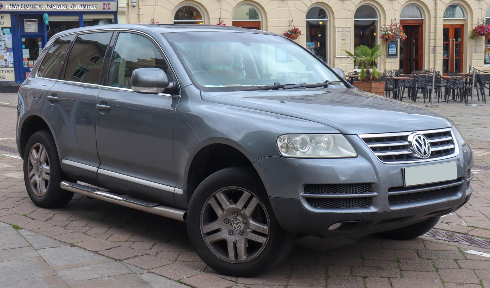 Volkswagen Touareg 1 (2002–2006)