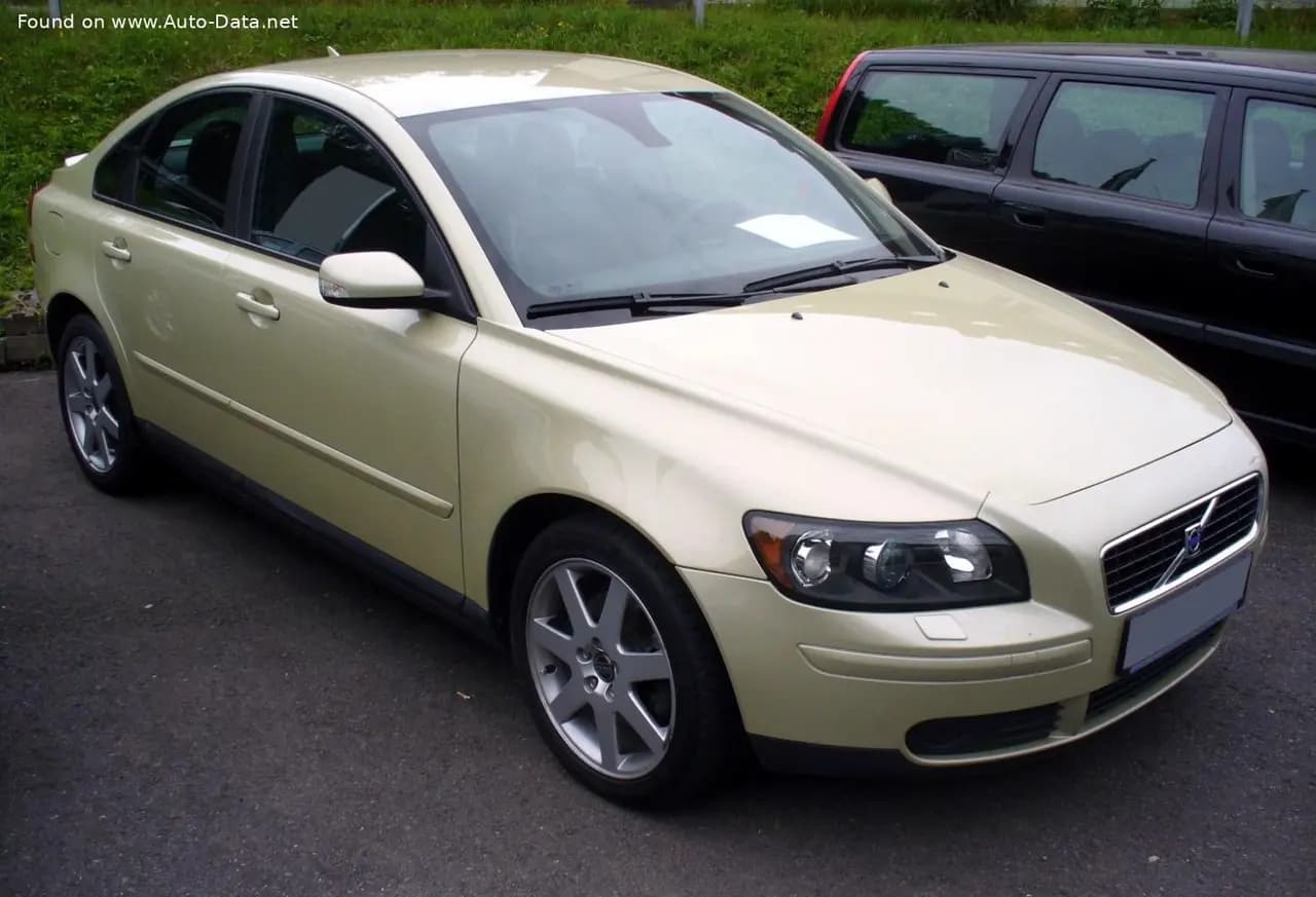 Volvo S40 2 (2004–2007)