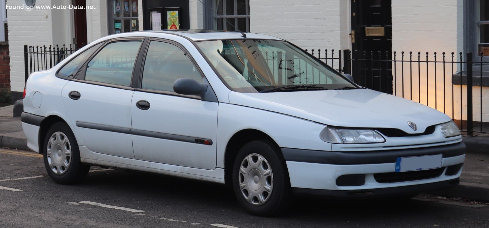 Renault Laguna Phase 1 (1995–2002)