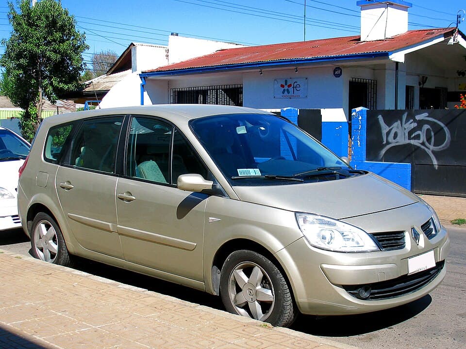 Renault Grand Scénic Phase 2 (2004–2006)