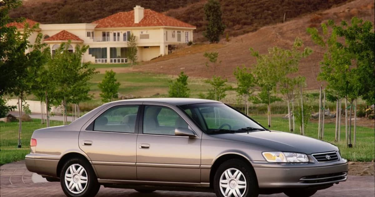 Toyota Camry IV