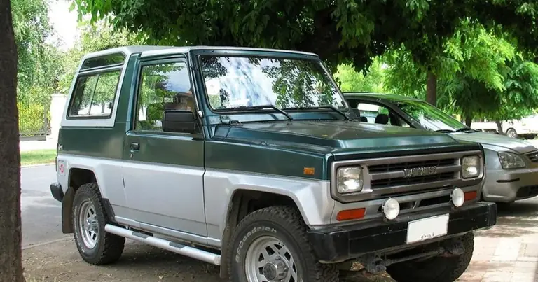 Daihatsu Rocky Hard Top (F7,F8) (1997-1998)