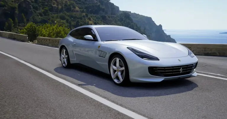 Ferrari GTC4Lusso T (2017-Présent)
