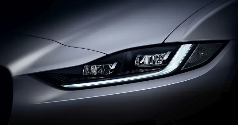 Jaguar XE (X760, Restylage 2020) (2020-2024)