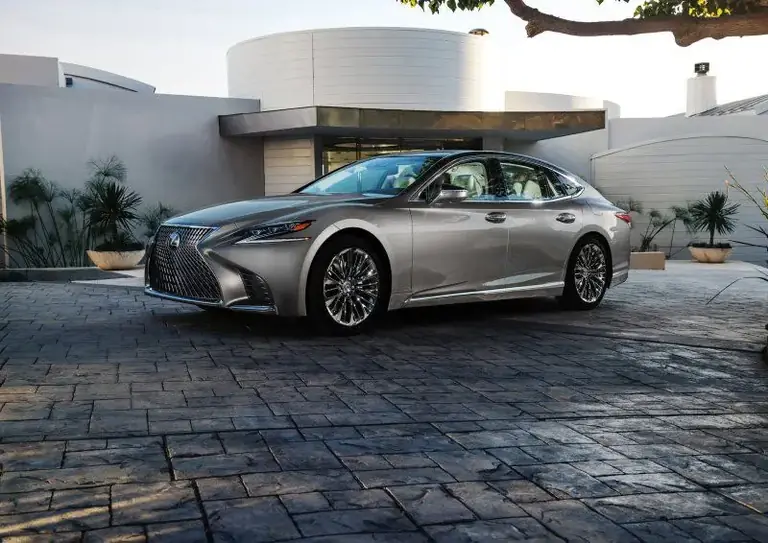 Lexus LS V (2017-Présent)