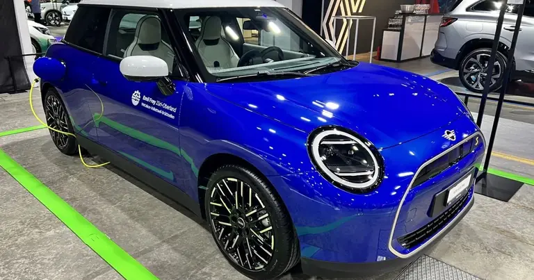 Mini Electric (J01) (2024-Présent)