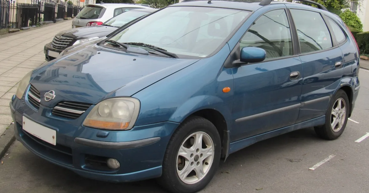 Nissan Almera Tino