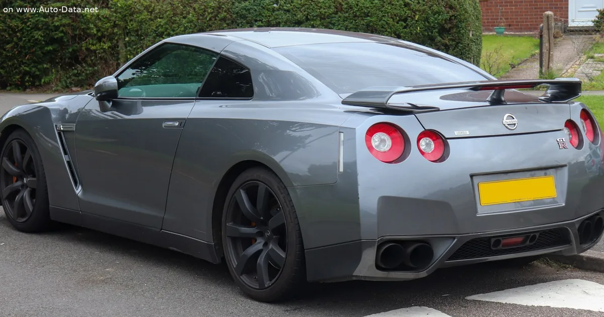 Nissan GT-R